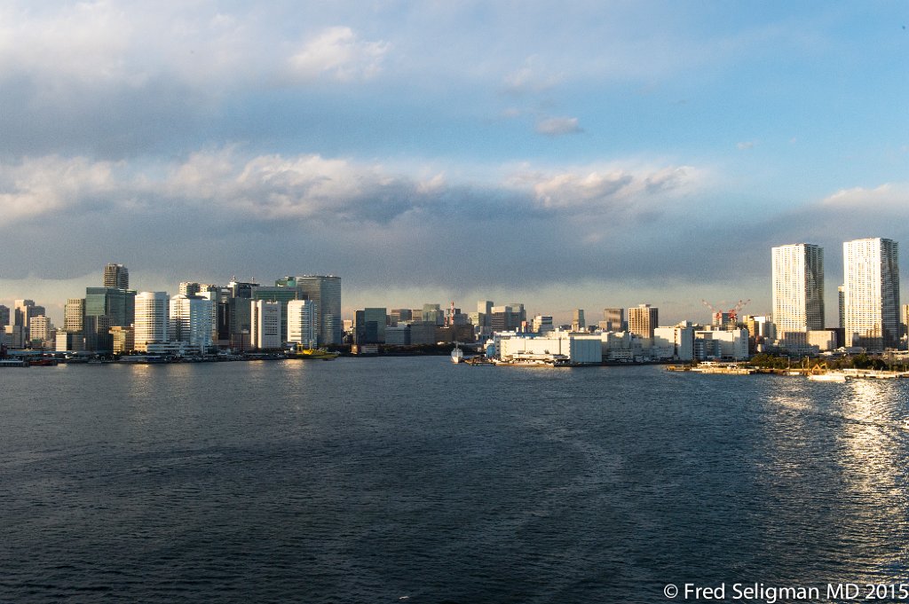20150311_170653 D4S.jpg - Views of Tokyo from harbor, leaving Tokyo